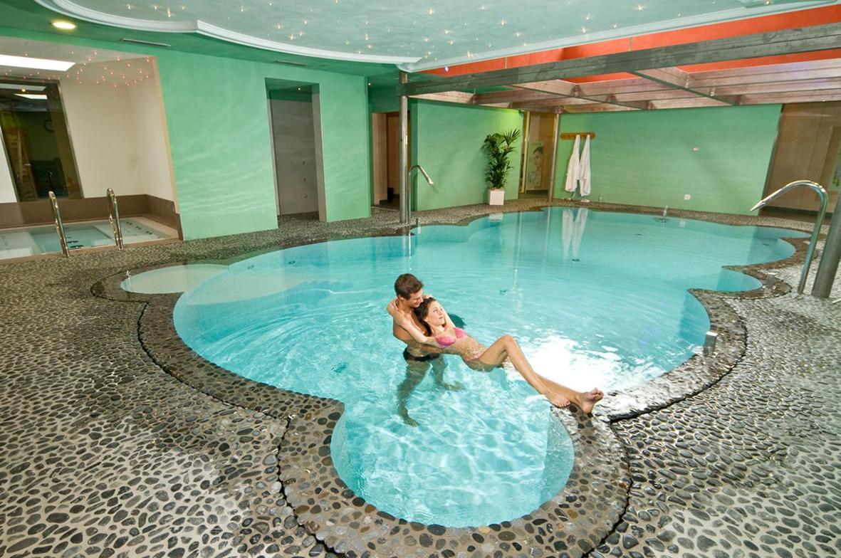 Hotel Panorama Wellness & Resort Malosco Zewnętrze zdjęcie