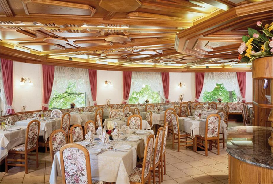 Hotel Panorama Wellness & Resort Malosco Zewnętrze zdjęcie
